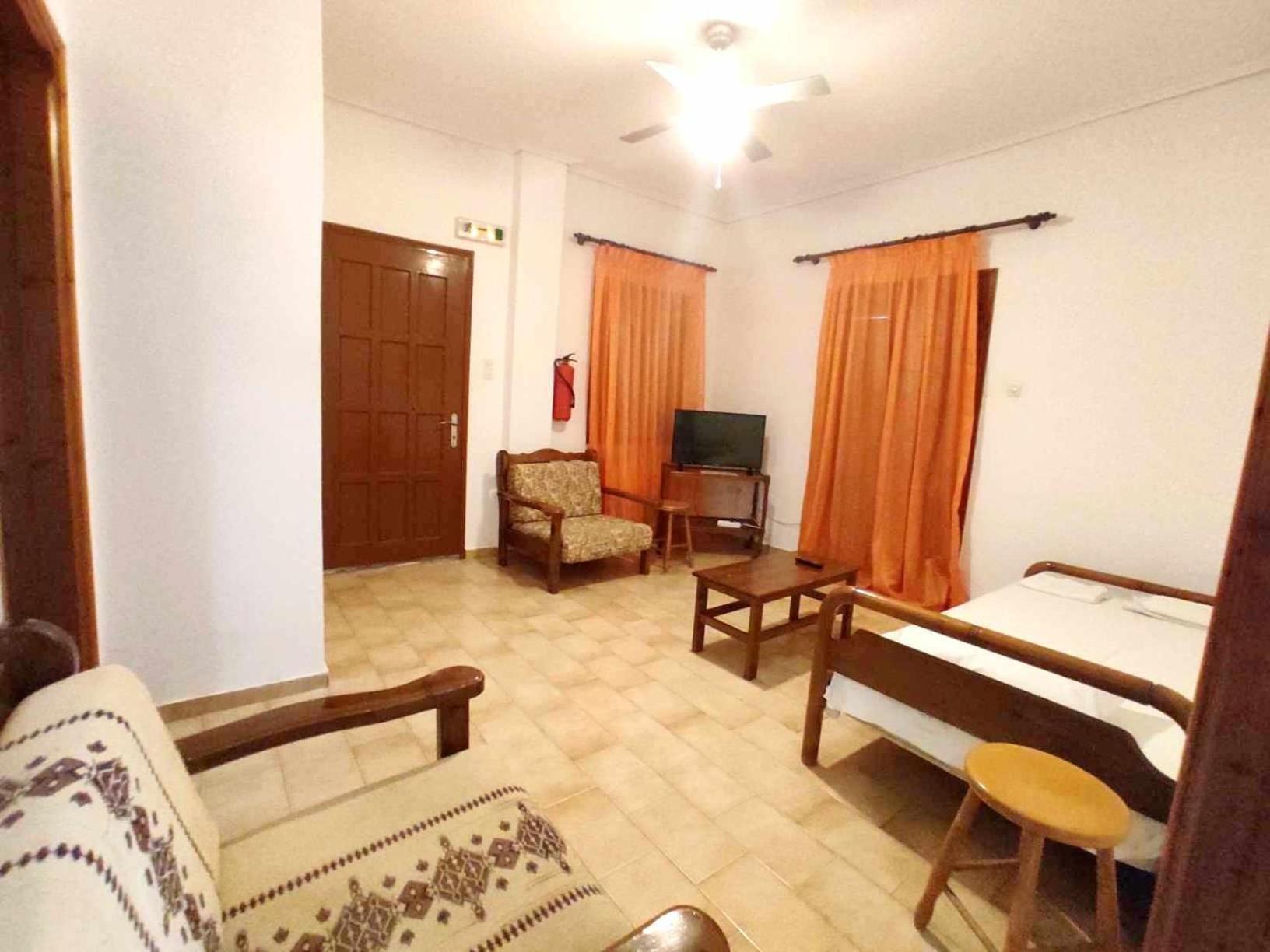 Politis Sudios Apartment Batsi  Ngoại thất bức ảnh