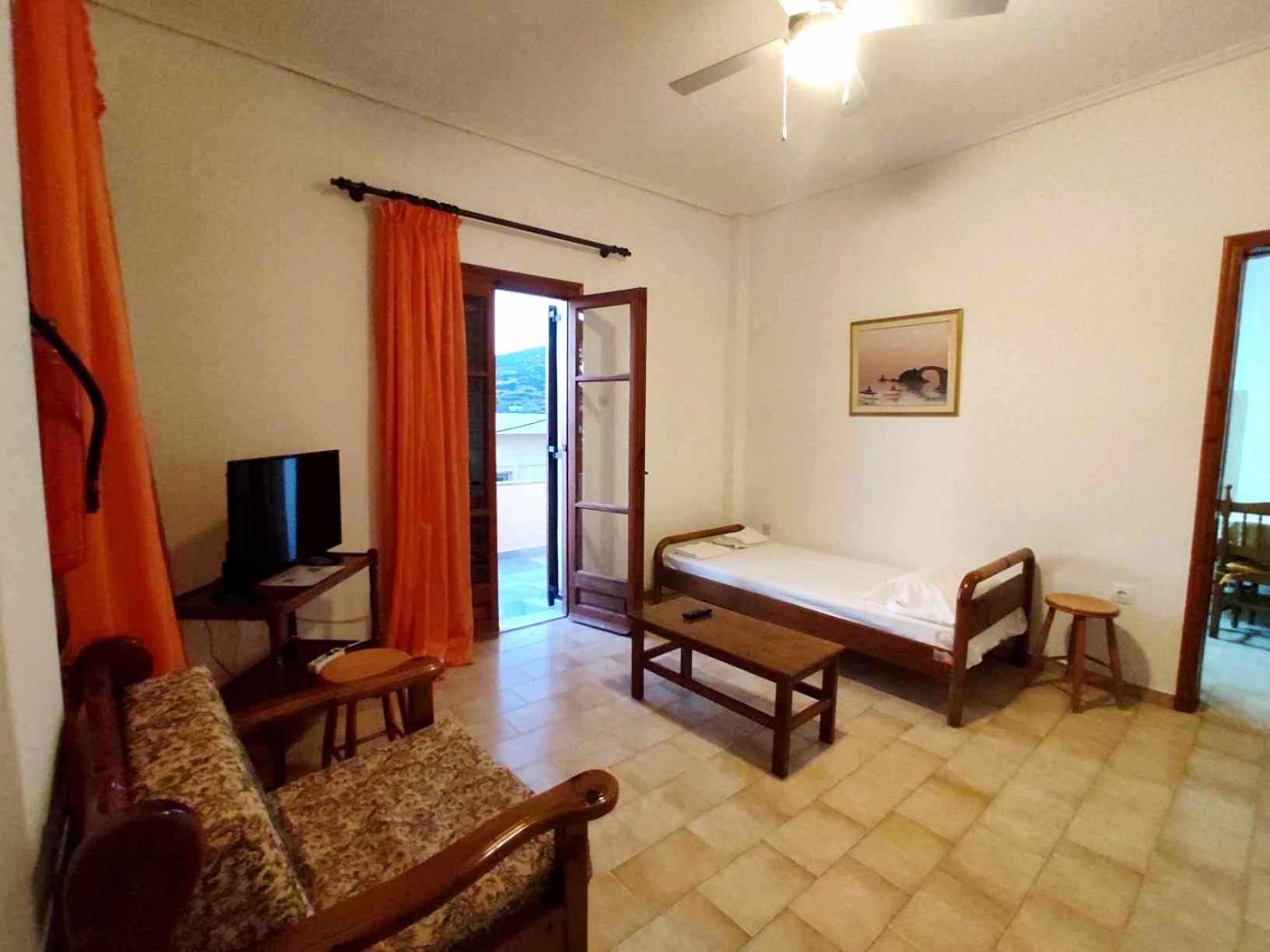Politis Sudios Apartment Batsi  Ngoại thất bức ảnh