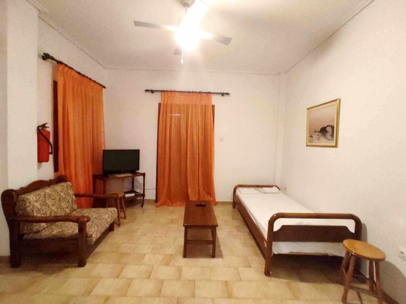 Politis Sudios Apartment Batsi  Ngoại thất bức ảnh