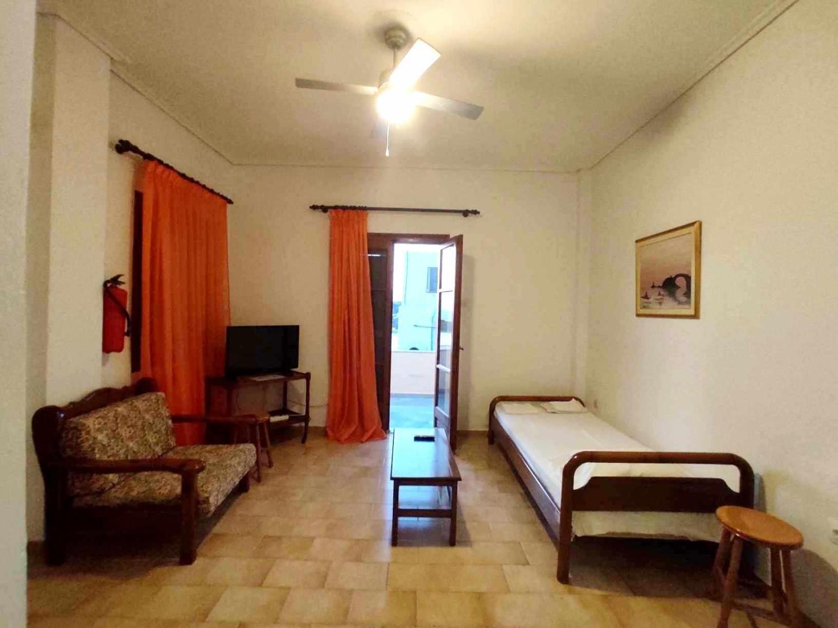 Politis Sudios Apartment Batsi  Ngoại thất bức ảnh
