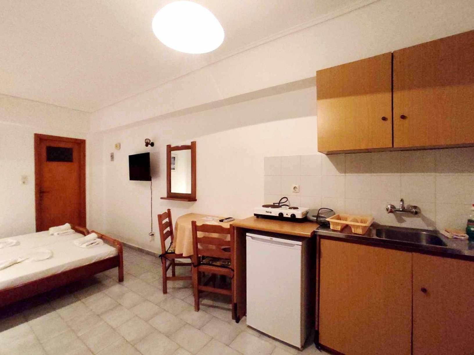 Politis Sudios Apartment Batsi  Ngoại thất bức ảnh