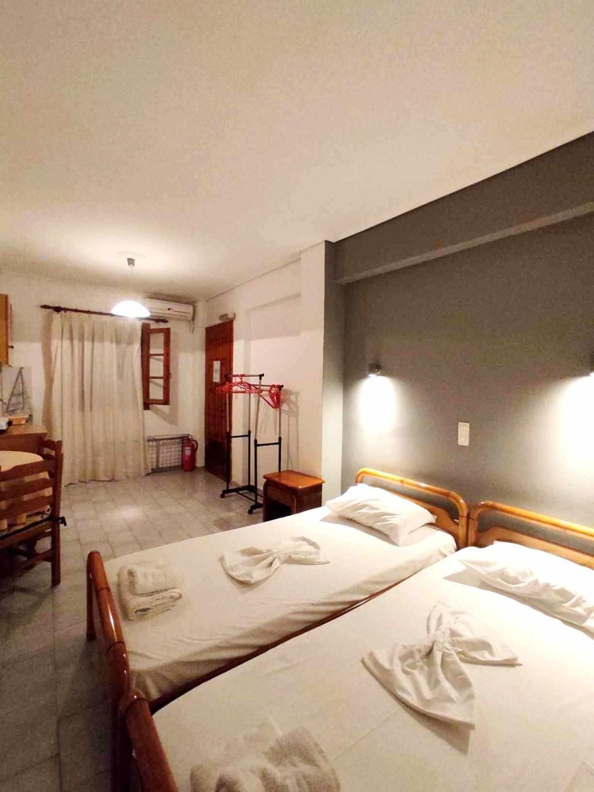 Politis Sudios Apartment Batsi  Ngoại thất bức ảnh