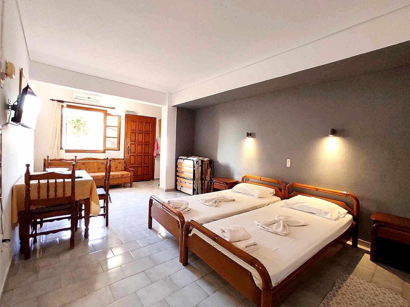 Politis Sudios Apartment Batsi  Ngoại thất bức ảnh