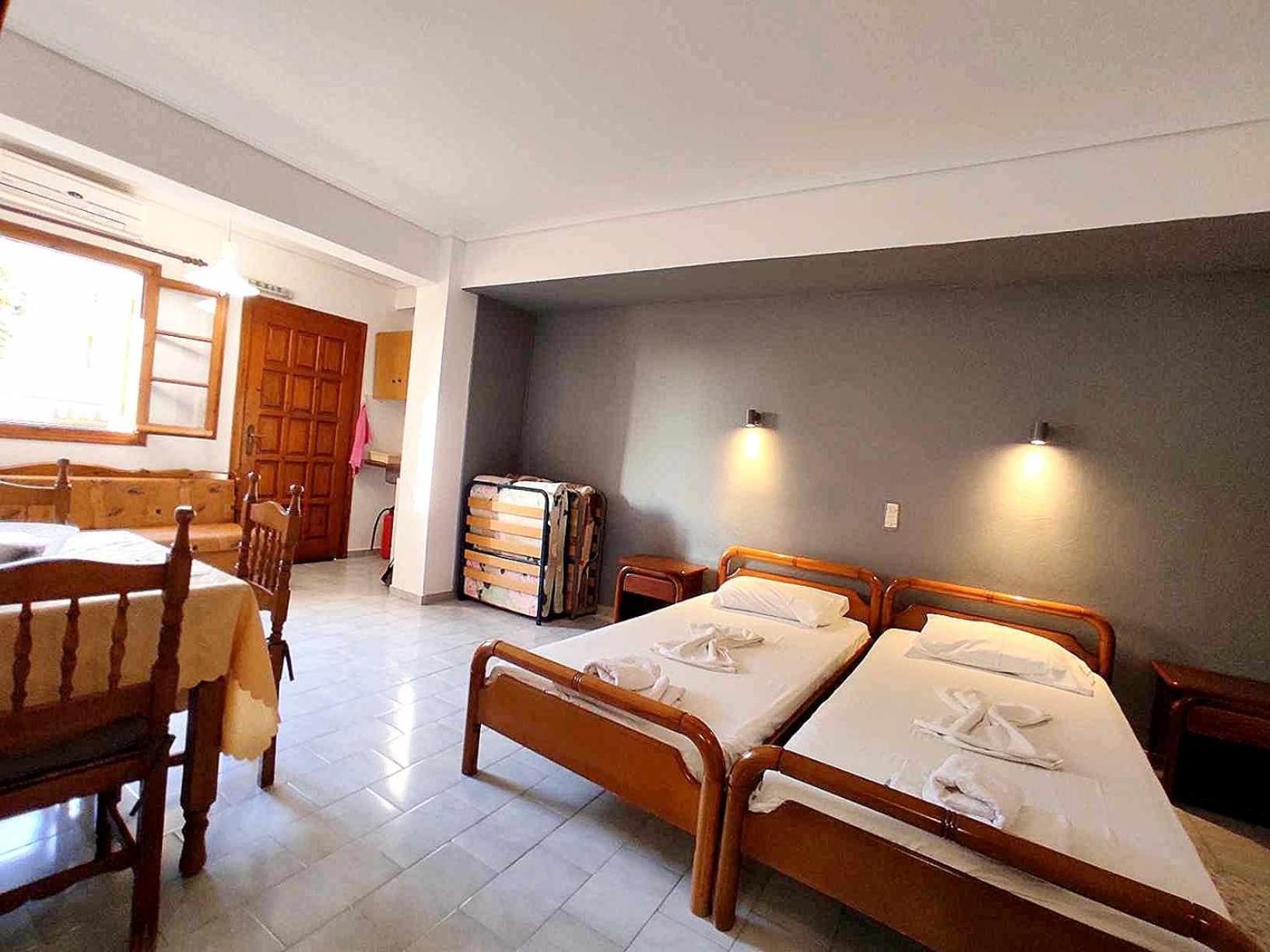 Politis Sudios Apartment Batsi  Ngoại thất bức ảnh